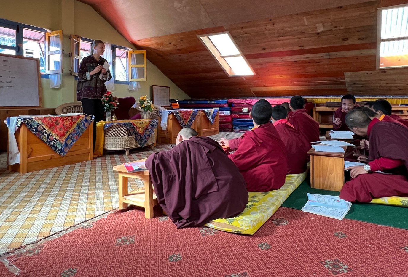 Lesgeven in een Boeddhistisch klooster - Julia
