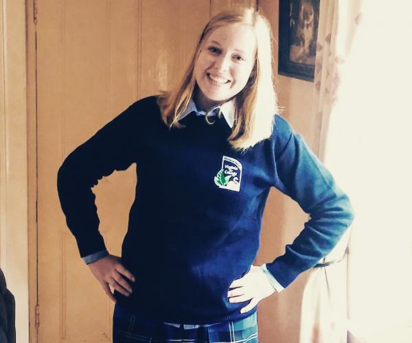 Travel Active - Ierland - Anna in uniform