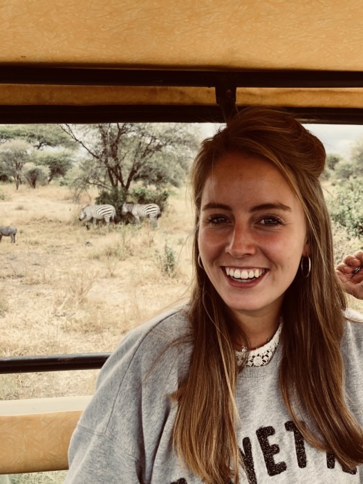roos-vrijwilliger-tanzania-“het-mooi-om-te-zien-hoe-blij-kinderen-zijn-om-naar-school-te-gaan”-1 roos-vrijwilliger-tanzania-“het-mooi-om-te-zien-hoe-blij-kinderen-zijn-om-naar-school-te-gaan”-1