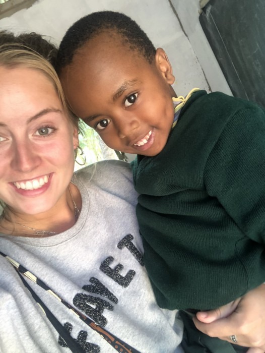 roos-vrijwilliger-tanzania-“het-mooi-om-te-zien-hoe-blij-kinderen-zijn-om-naar-school-te-gaan”-7 roos-vrijwilliger-tanzania-“het-mooi-om-te-zien-hoe-blij-kinderen-zijn-om-naar-school-te-gaan”-7