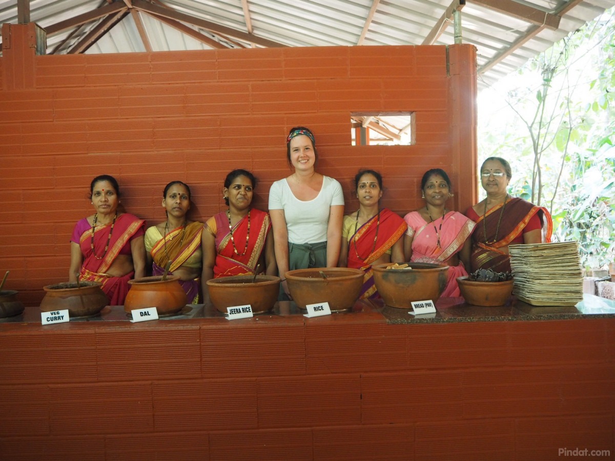 seranne-blikt-terug-op-haar-vrijwilligerswerkavontuur-india-1